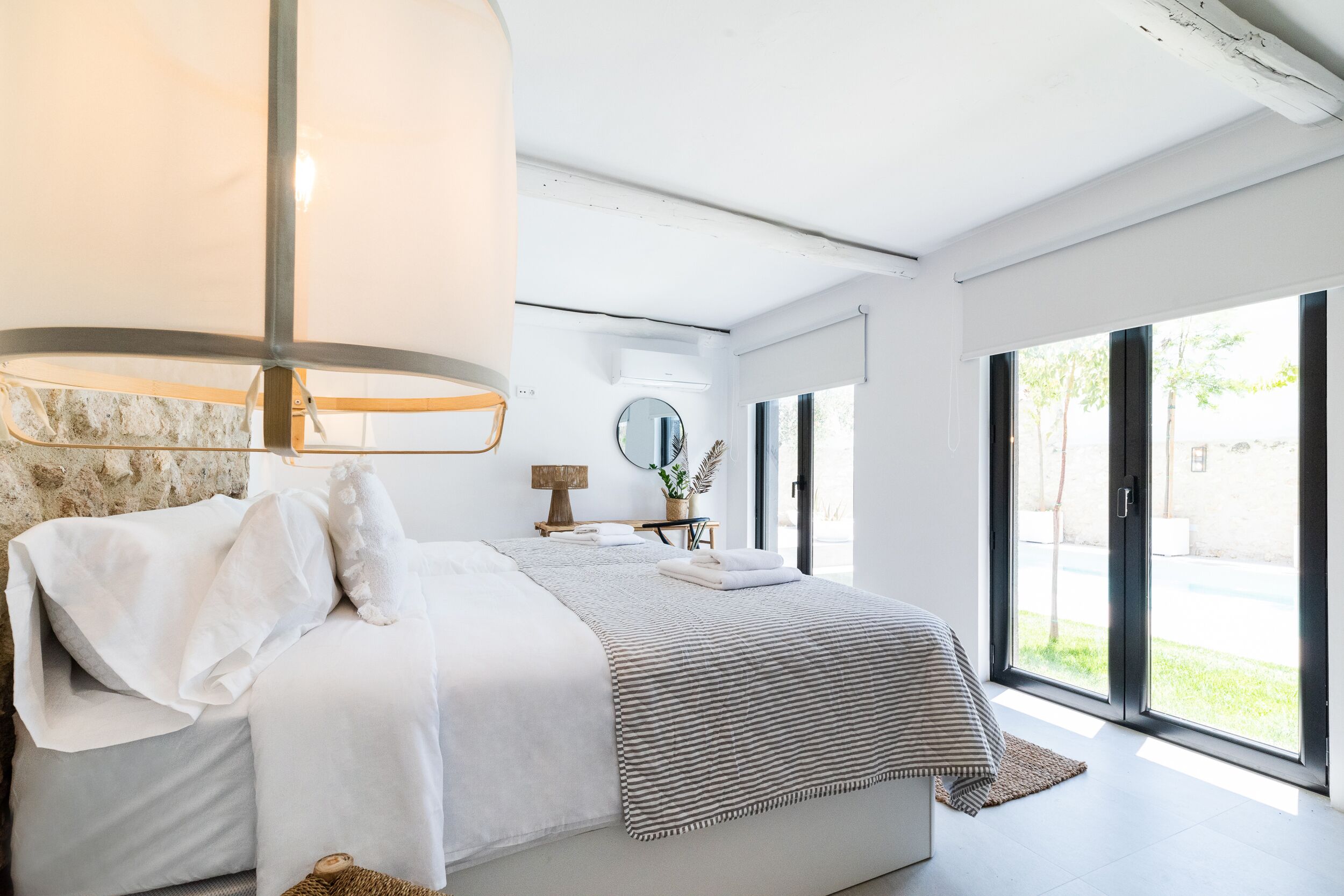 8 dormitorios, escritorio, cuna de viaje y wifi gratis