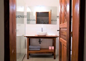 Superior Room | Bathroom