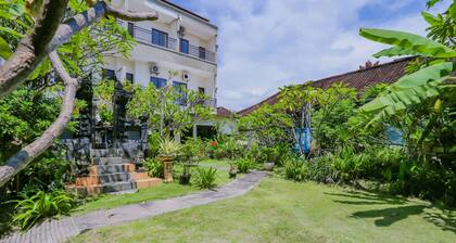 OYO 4012 Ari Beach Inn