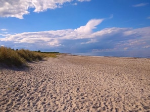 House | Beach - 8 Person Holiday Home in Grenaa (Grenaa)