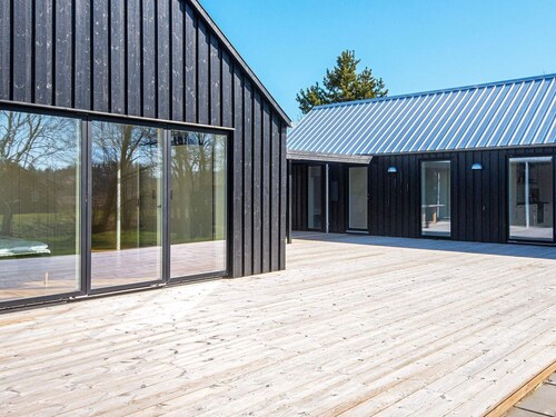 8 Person Holiday Home in Grenaa