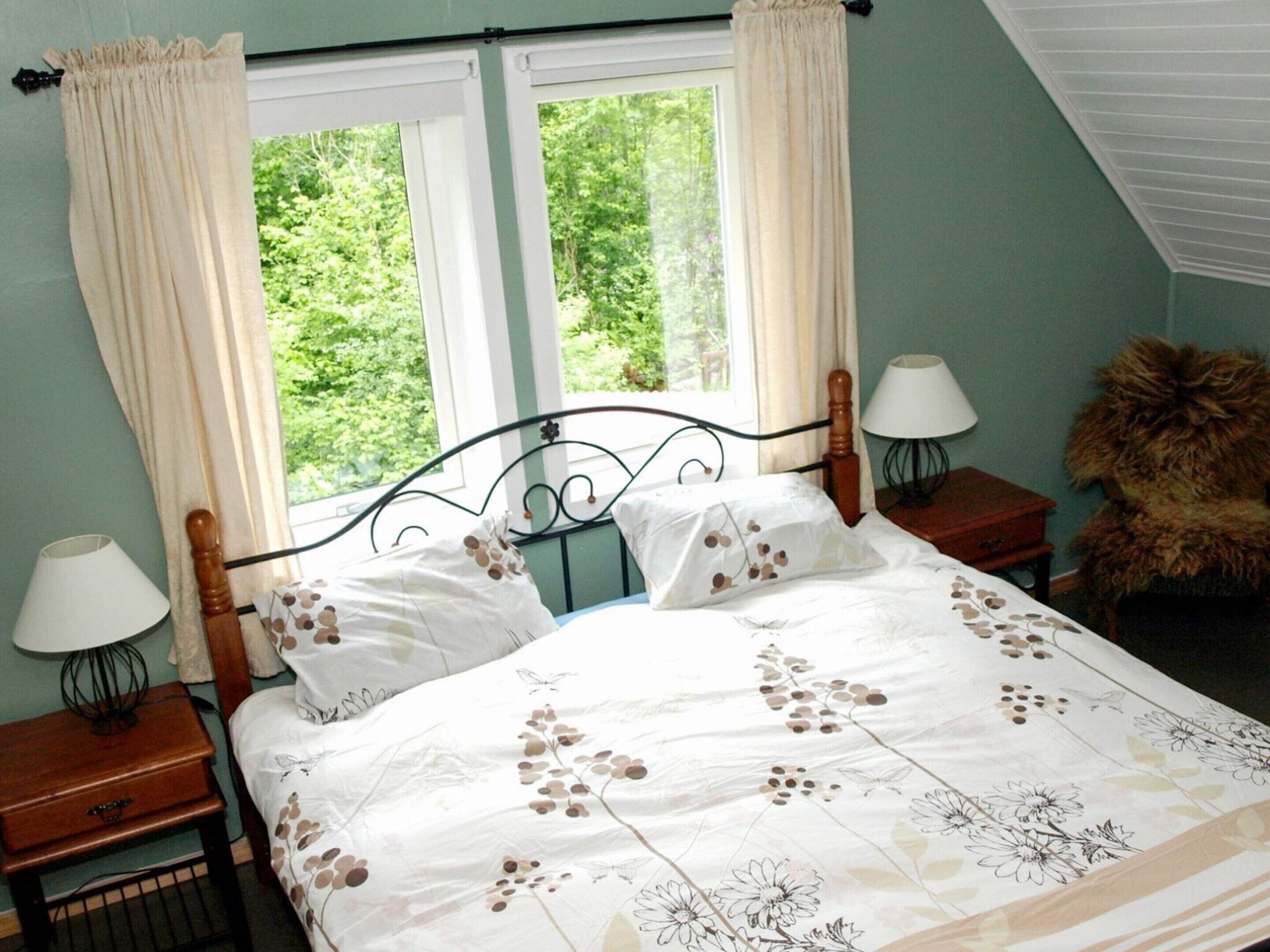 House | 3 bedrooms, individually furnished