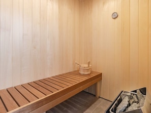 House | Sauna - 10 Person Holiday Home in Lokken (Lokken)