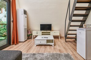 Bungalow familiar | Ropa de cama de alta calidad y minibar con artículos gratuitos