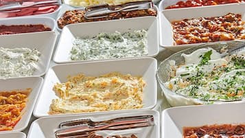 Desayuno estilo bufé