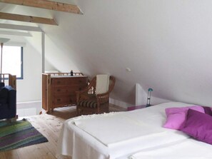 House | 1 bedroom, individually furnished - 2 Person Holiday Home in Garsnas (Gärsnäs)