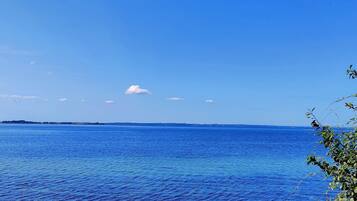 House | Water view