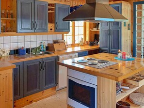 House | Private kitchen - 6 Person Holiday Home in Meloy (Meloy)
