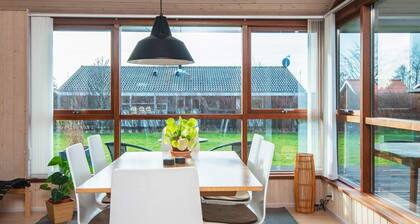 6 Person Holiday Home in Ronde-by Traum