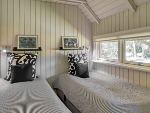 House | 3 bedrooms, individually furnished - 6 Person Holiday Home in Vaeggerlose (Vaeggerlose)