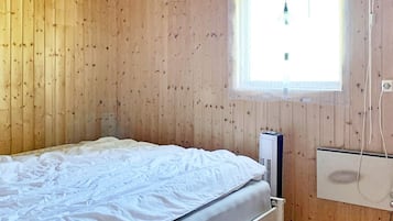 House | 1 bedroom, individually furnished