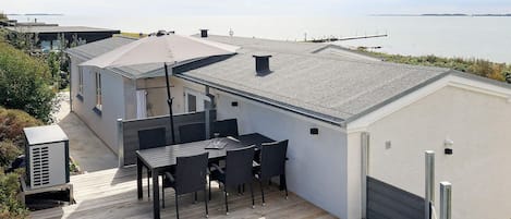 House | Outdoor dining