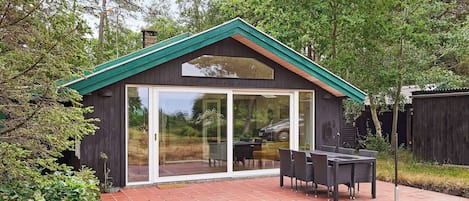 House | Outdoor dining