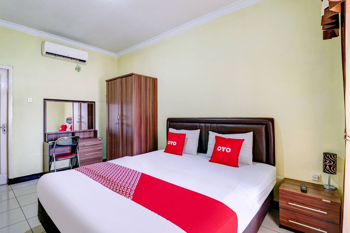 Deluxe Double Room | 1 bedroom, bed sheets