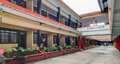 OYO 90912 Wisma Pkpn 1