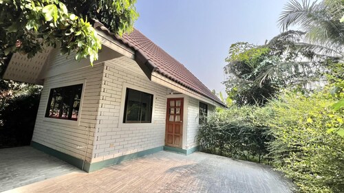 House 1 in Nature Near Tao Garden