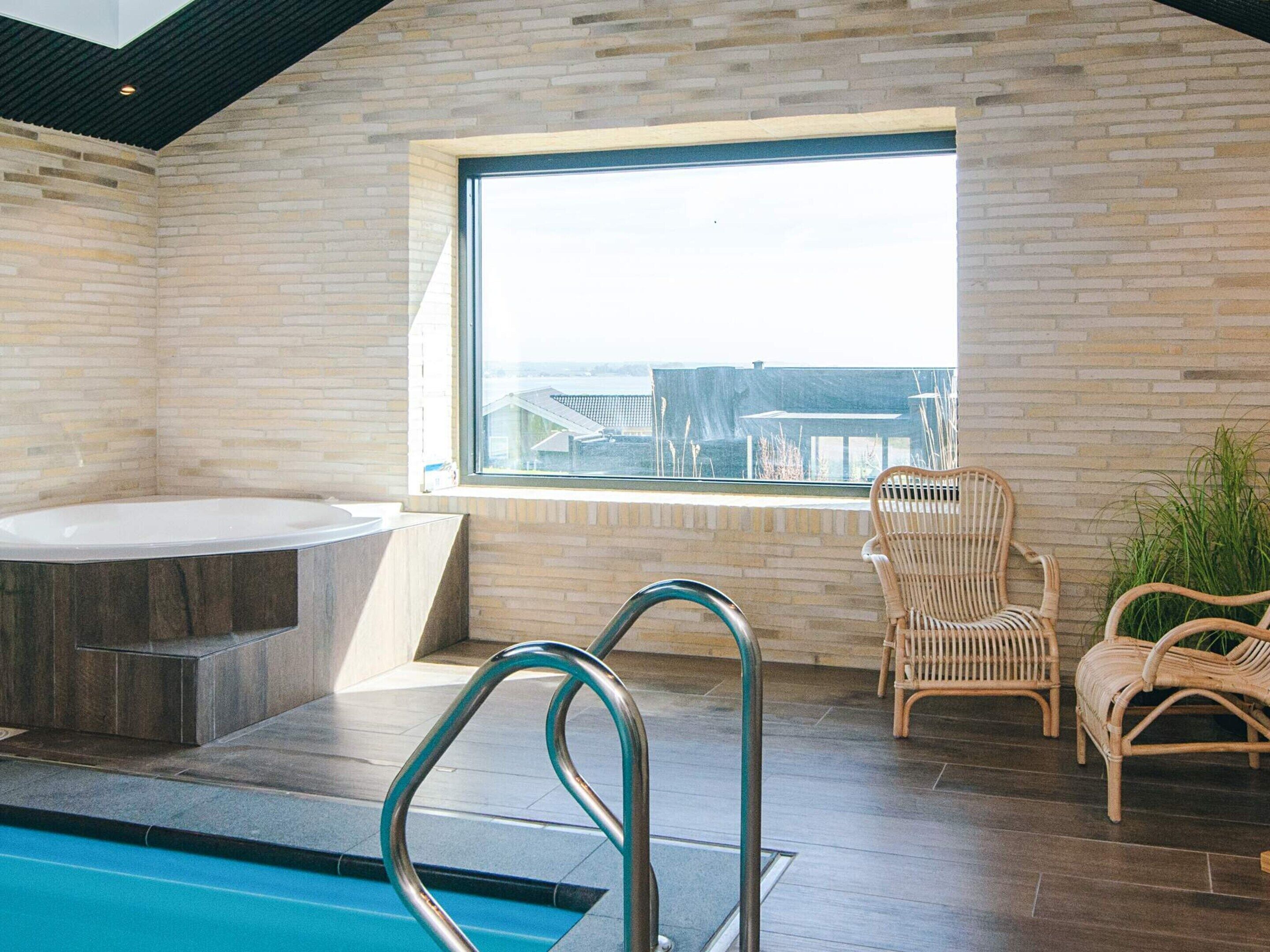 Ferienhaus | Pool | Innenpool, Außenpool