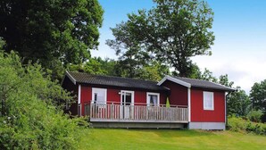 House | Exterior - 4 Person Holiday Home in Henan (Henån)