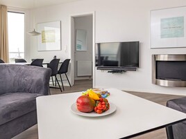 Apartment | Dining
