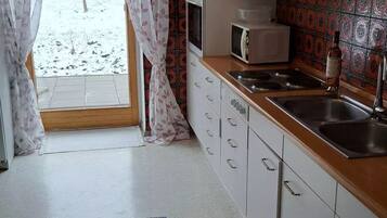 Kühlschrank, Ofen, Herdplatte, Geschirrspüler