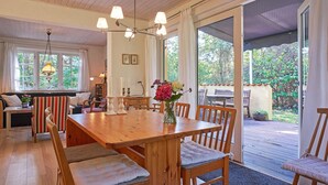 House | Dining - 5 Person Holiday Home in Nexo-by Traum (Nexø)