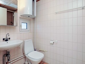 Apartment | Bathroom
