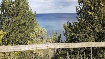 House | Water view