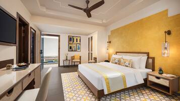 Chambre Prestige (with Plunge Pool) | Minibar, coffre-fort, bureau