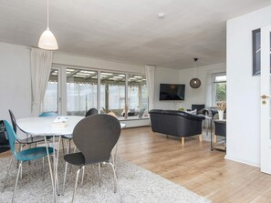 House | Dining - Cozy Beach House Retreat - By Traum Ferienwohnungen (Hvide Sande)