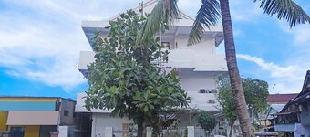 Hotel O Anggrek Homes Makassar