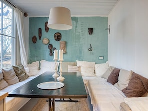 House | Dining