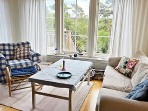 House | Living area - 4 Person Holiday Home in Stavsnas-by Traum (Fågelbrolandet)