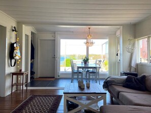 House | Living area - 5 Person Holiday Home in Trollhattan (Trollhattan)