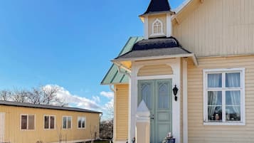 House | Exterior