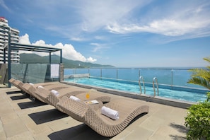 Outdoor pool, open 9:00 AM to 10:00 PM, sun loungers - Mangata Beachfront Hotel (Da Nang)