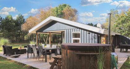 6 Person Holiday Home in Pandrup