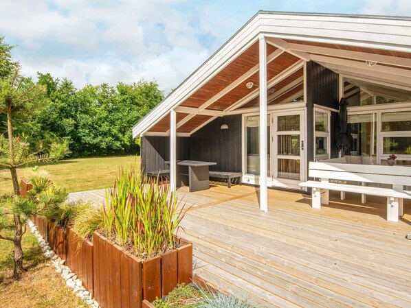 House | Exterior - 4 Person Holiday Home in Oksbol (Oksbol)