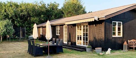 House | Outdoor dining