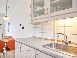 House | Private kitchen - 2 Person Holiday Home in Aakirkeby (Akirkeby)