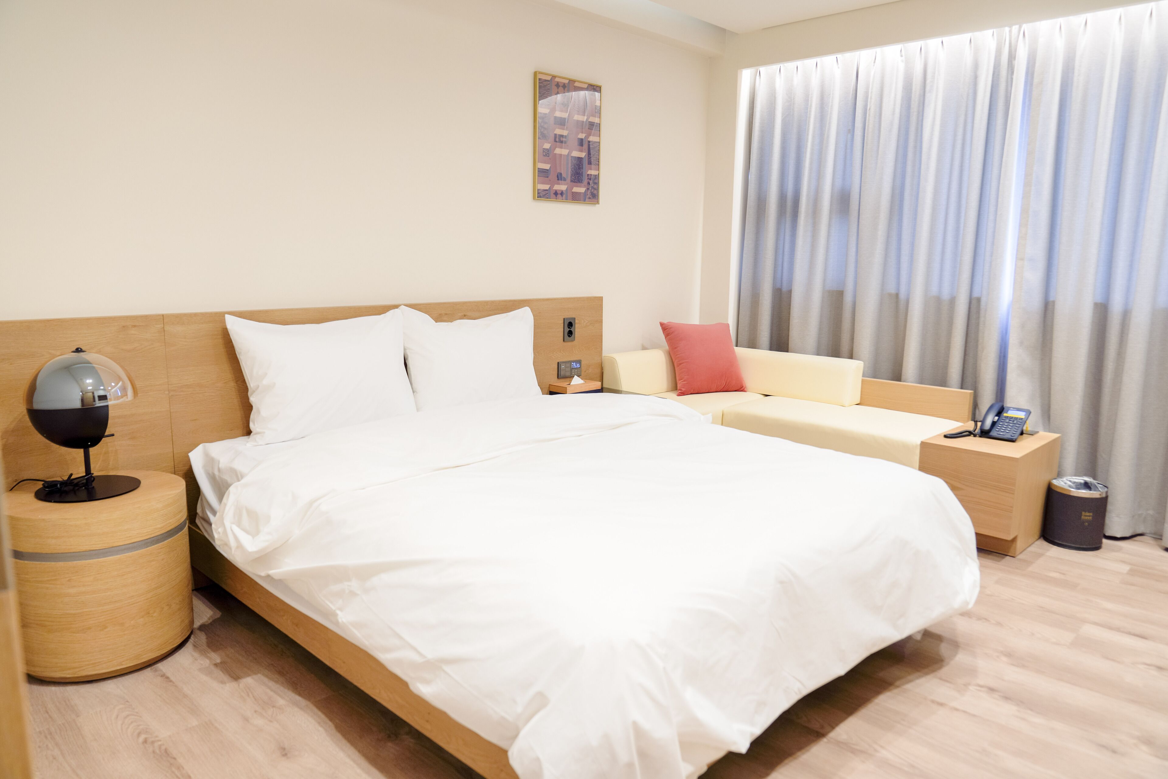 Bunker Double Room | 高級寢具、羽絨被、特厚豪華床墊、獨特裝修