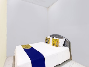 WiFi, bed sheets - SPOT ON 91764 Griya Amarta Syariah (Banguntapan)