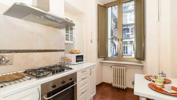 Microonde, forno, piano cottura