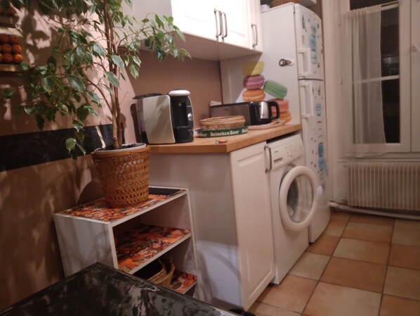Interior - Paris 14 with kitchen 150m metro Glacière 30m2 (Paris)