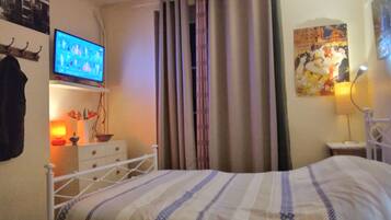 1 Schlafzimmer, Schreibtisch, Bügeleisen/Bügelbrett, kostenloses WLAN