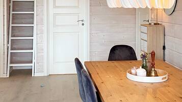 House | Dining