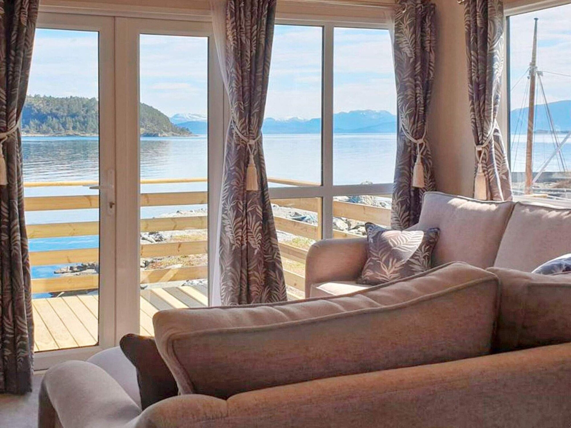 2 Star Hotels