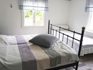 House | 3 bedrooms, individually furnished