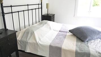 Nhà | 3 phòng ngủ, trang bị nội thất với thiết kế riêng biệt