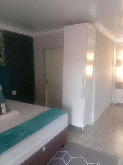 Lis ville guest house 