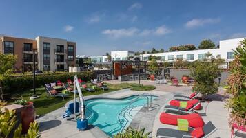 Seasonal outdoor pool